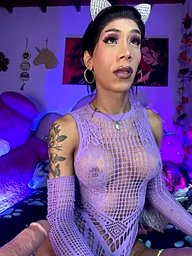 Snapshot of Alexa_Chanell_Oficial chatting on 11, 10, 2025 Alexa Chanell Oficial online show from 11, 10, 2025