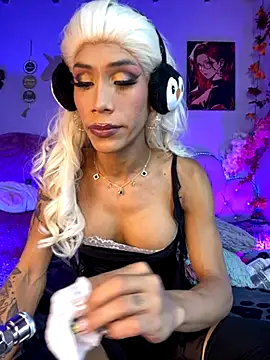 Snapshot of Alexa_Chanell_Oficial chatting on 28, 10, 2025 Alexa Chanell Oficial online show from 28, 10, 2025