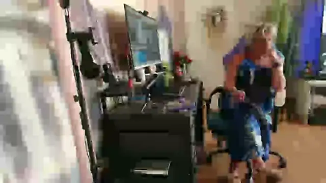 Snapshot of Anjela30 chatting on 13, 3, 2026 Anjela30 online show from 13, 3, 2026