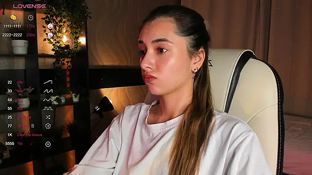 Snapshot of DarlaLike chatting on 5, 10, 2025 DarlaLike online show from 5, 10, 2025