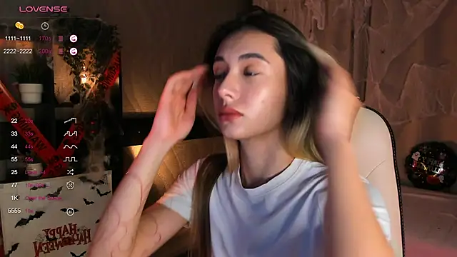 Snapshot of DarlaLike chatting on 30, 10, 2025 DarlaLike online show from 30, 10, 2025