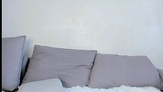 MiaThaine online show from 24, 5, 2026