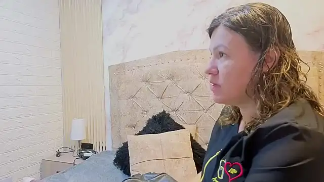 charlotte  G online show from 7, 11, 2025