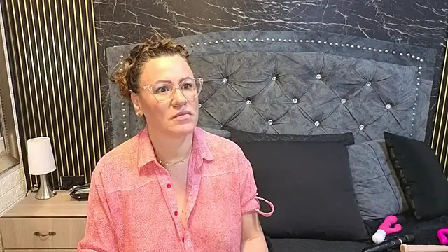 charlotte  G online show from 11, 5, 2026