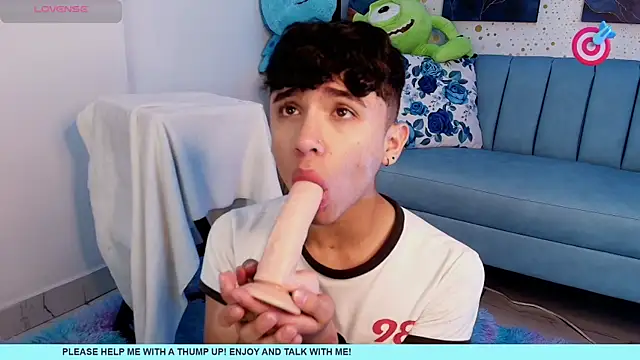 Niico Cruz online show from 5, 3, 2025