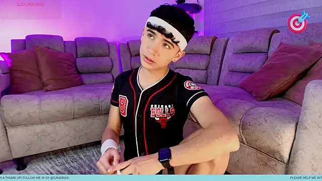 Snapshot of Niico_Cruz chatting on 6, 11, 2025 Niico Cruz online show from 6, 11, 2025