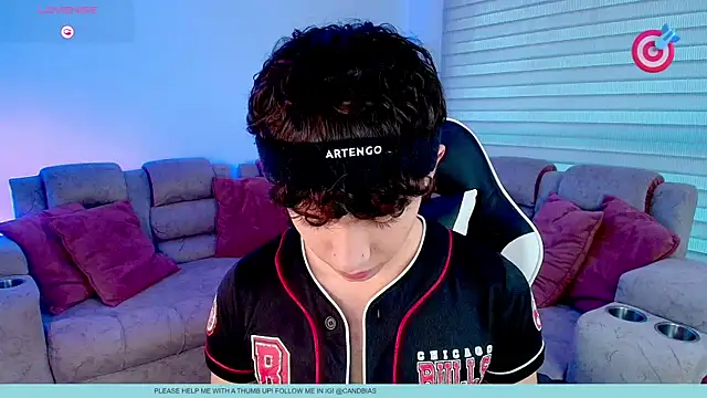 Snapshot of Niico_Cruz chatting on 12, 1, 2026 Niico Cruz online show from 12, 1, 2026