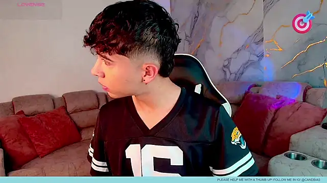 Snapshot of Niico_Cruz chatting on 17, 2, 2026 Niico Cruz online show from 17, 2, 2026