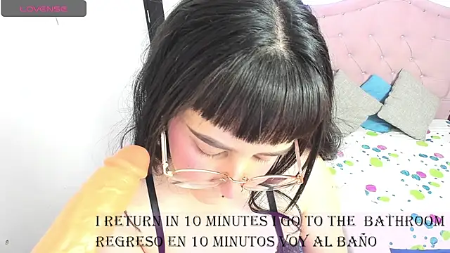 Katalina novoa online show from 17, 1, 2025