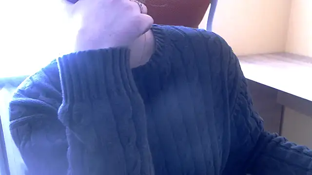 Snapshot of Alisha_XO chatting on 4, 3, 2026 Alisha XO online show from 4, 3, 2026