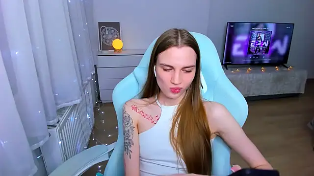 StellaLawless online show from 10, 1, 2025