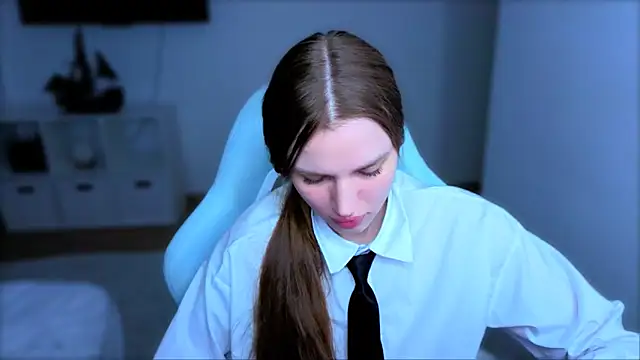 StellaLawless online show from 18, 3, 2026