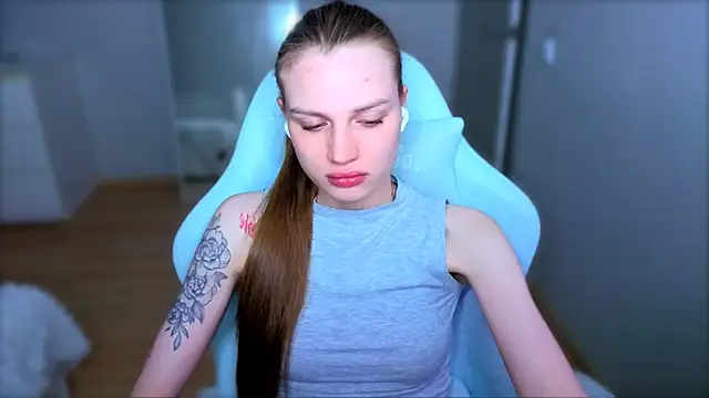 StellaLawless online show from 8, 5, 2026