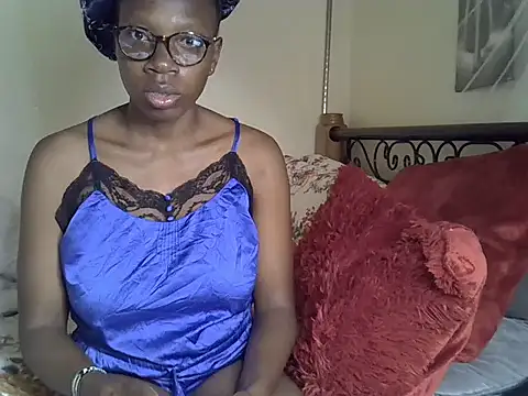 Snapshot of Sweet_Bear chatting on 2, 2, 2025 Sweet Bear online show from 2, 2, 2025