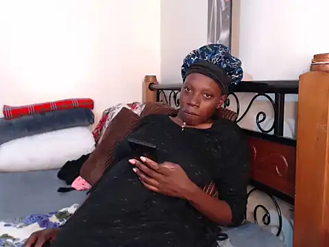 Snapshot of Sweet_Bear chatting on 13, 2, 2025 Sweet Bear online show from 13, 2, 2025