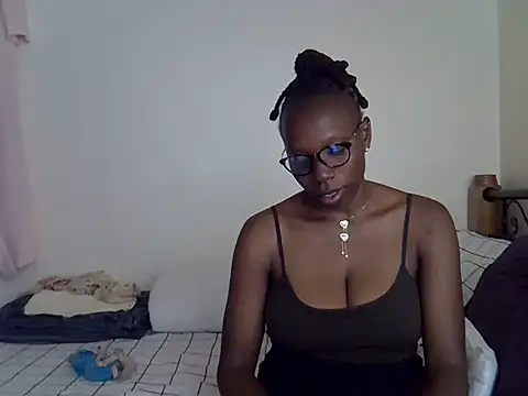 Snapshot of Sweet_Bear chatting on 10, 3, 2025 Sweet Bear online show from 10, 3, 2025