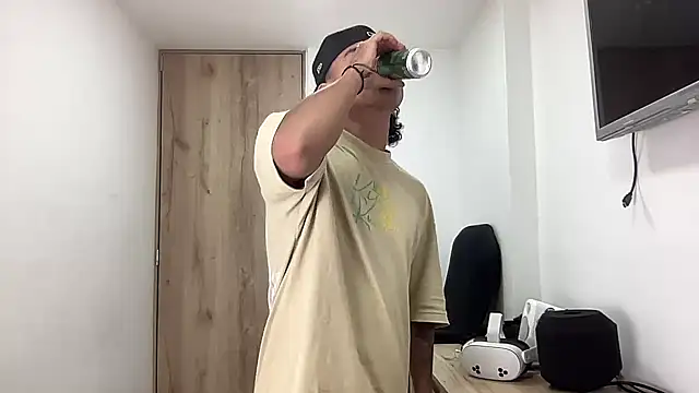 Snapshot of bob_petterson chatting on 28, 9, 2025 bob petterson online show from 28, 9, 2025