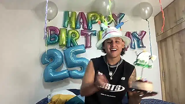 Snapshot of bob_petterson chatting on 1, 10, 2025 bob petterson online show from 1, 10, 2025