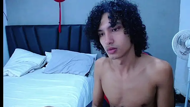 Tayronx33 online show from 19, 11, 2025