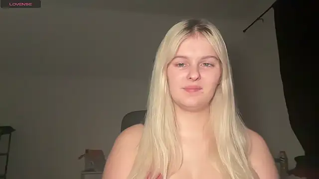 Snapshot of Allylove03 chatting on 6, 10, 2025 Allylove03 online show from 6, 10, 2025