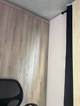 Snapshot of Julieta-sett chatting on 19, 12, 2025 Julieta-sett online show from 19, 12, 2025