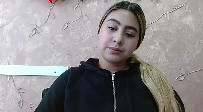 Miabonnett  online show from 23, 12, 2024