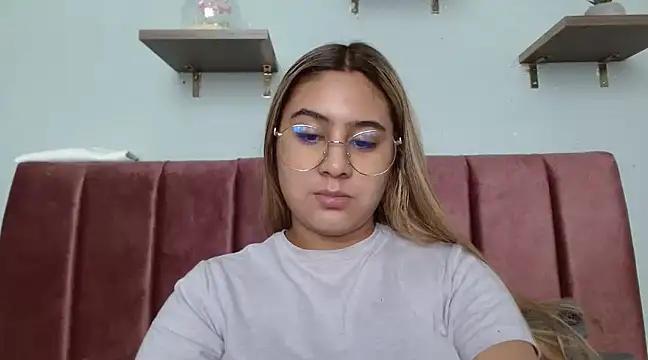 Miabonnett  online show from 13, 1, 2025