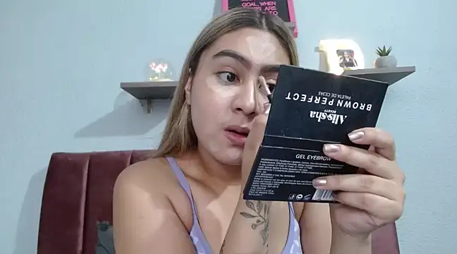 Miabonnett  online show from 17, 1, 2025