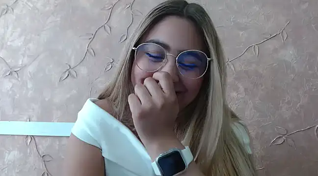 Miabonnett  online show from 18, 1, 2025