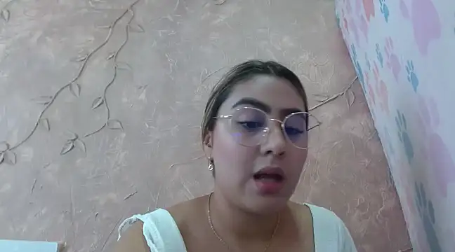 Miabonnett  online show from 25, 1, 2025