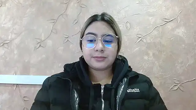 Miabonnett  online show from 4, 3, 2025