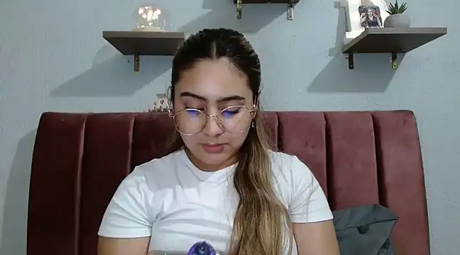 Miabonnett  online show from 21, 3, 2025