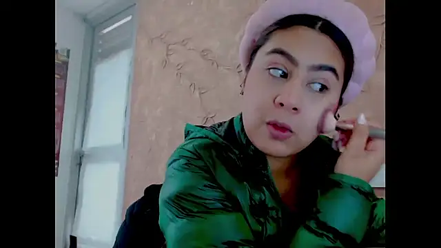 Miabonnett  online show from 30, 9, 2025