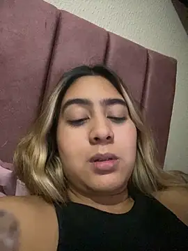 Miabonnett  online show from 8, 3, 2026