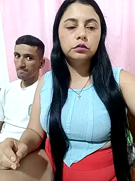 Snapshot of Chloe-And-Maximo chatting on 2, 2, 2025 Chloe-And-Maximo online show from 2, 2, 2025
