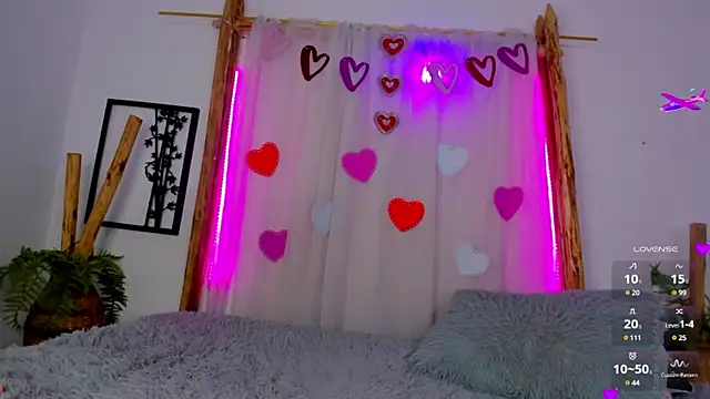 Snapshot of _RedMoon chatting on 14, 2, 2025  RedMoon online show from 14, 2, 2025