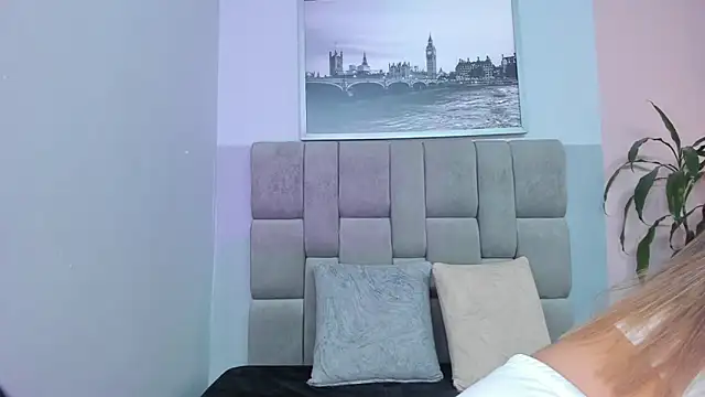 selene tylor  online show from 24, 5, 2026