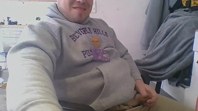 Snapshot of DirtyRcride chatting on 15, 1, 2025 DirtyRcride online show from 15, 1, 2025
