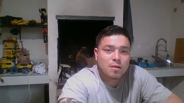 Snapshot of DirtyRcride chatting on 10, 2, 2025 DirtyRcride online show from 10, 2, 2025