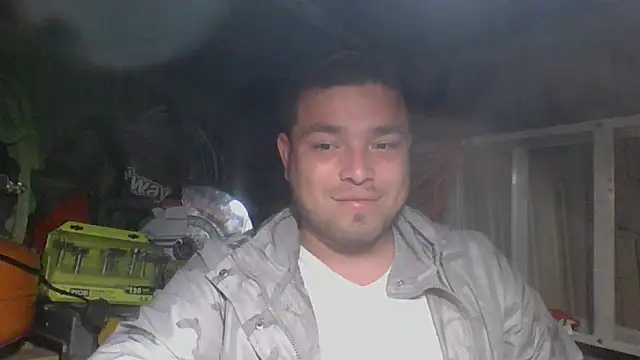 Snapshot of DirtyRcride chatting on 12, 2, 2025 DirtyRcride online show from 12, 2, 2025