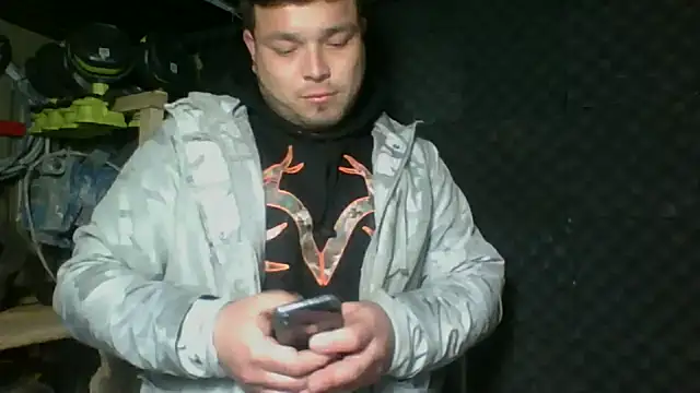 Snapshot of DirtyRcride chatting on 21, 2, 2025 DirtyRcride online show from 21, 2, 2025