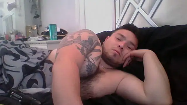 Snapshot of DirtyRcride chatting on 6, 3, 2025 DirtyRcride online show from 6, 3, 2025
