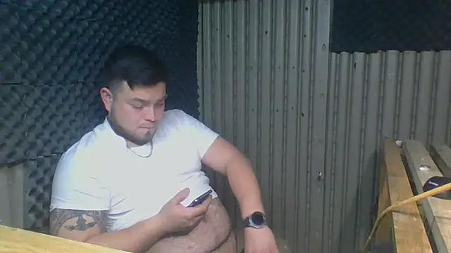 Snapshot of DirtyRcride chatting on 10, 3, 2025 DirtyRcride online show from 10, 3, 2025