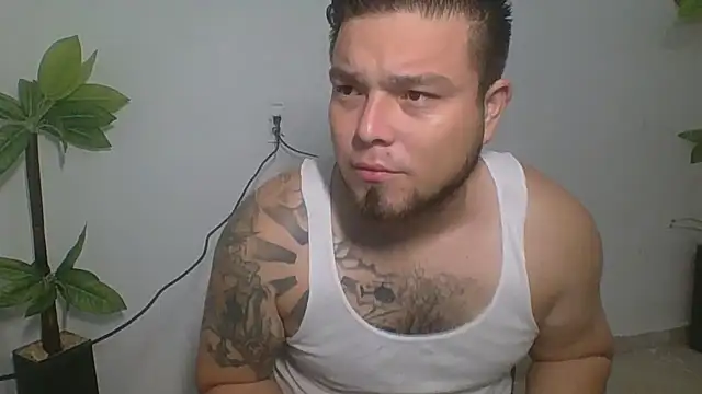 Snapshot of DirtyRcride chatting on 1, 10, 2025 DirtyRcride online show from 1, 10, 2025