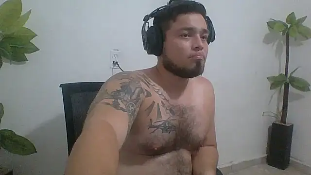 Snapshot of DirtyRcride chatting on 2, 10, 2025 DirtyRcride online show from 2, 10, 2025