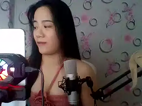 Snapshot of Nana-68 chatting on 3, 2, 2025 Nana-68 online show from 3, 2, 2025