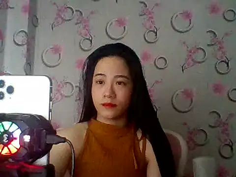 Snapshot of Nana-68 chatting on 4, 2, 2025 Nana-68 online show from 4, 2, 2025