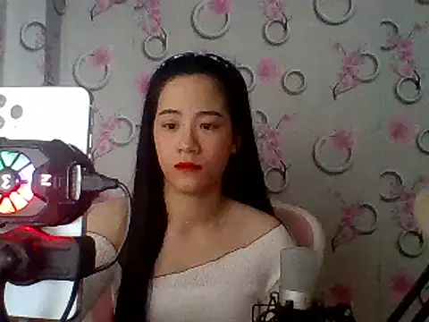 Snapshot of Nana-68 chatting on 5, 2, 2025 Nana-68 online show from 5, 2, 2025