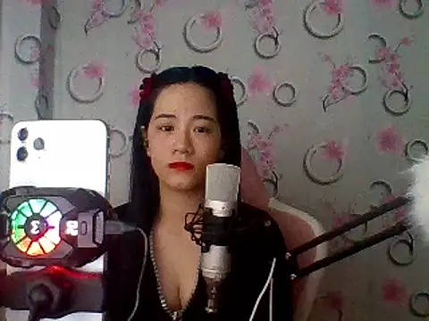 Snapshot of Nana-68 chatting on 15, 2, 2025 Nana-68 online show from 15, 2, 2025