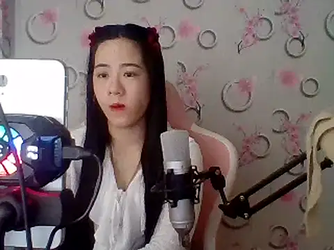 Snapshot of Nana-68 chatting on 17, 2, 2025 Nana-68 online show from 17, 2, 2025